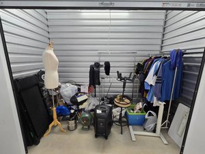 10 x 5 storage unit in Sugar Land, TX