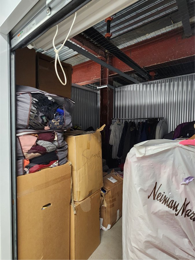 10 x 10 storage unit in East Hanover, NJ