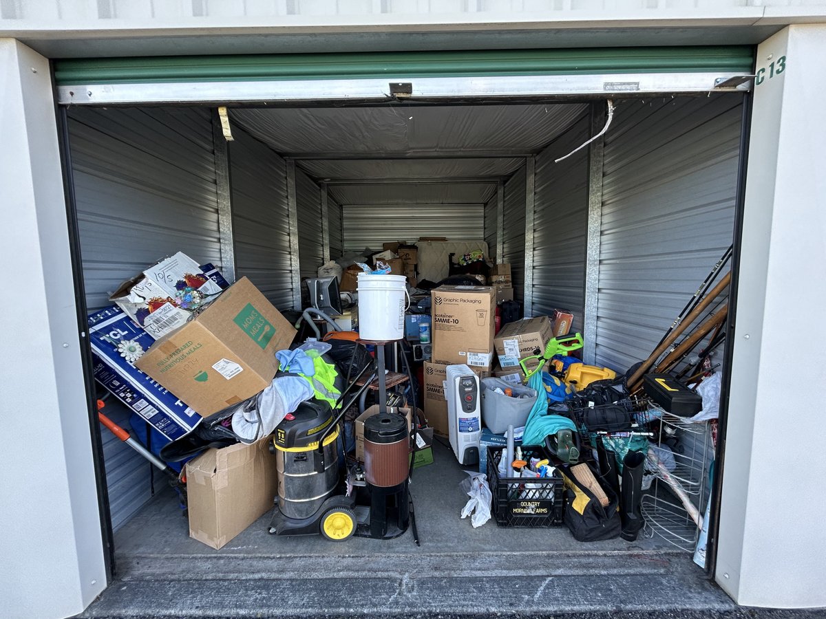 10 x 20 storage unit in Spanaway, WA