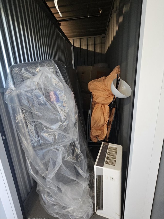 5 x 10 storage unit in Nottingham, MD