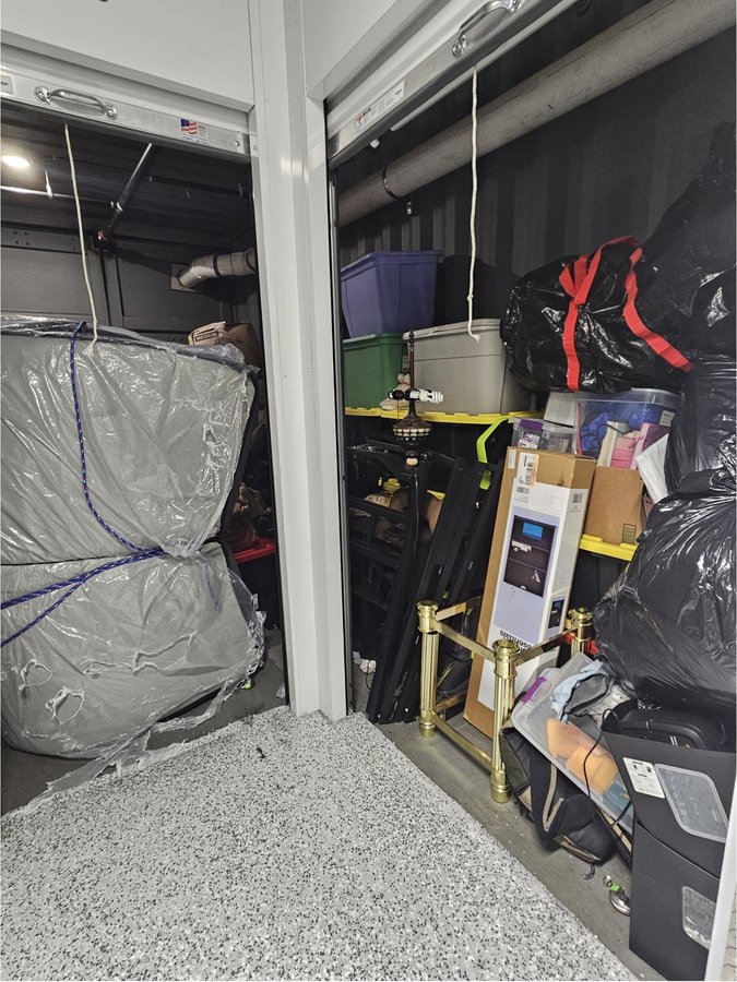10 x 12 storage unit in Nottingham, MD