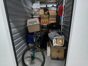 5 x 10 storage unit in Valrico, FL