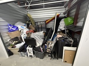10 x 8 storage unit in Lithia Springs, GA