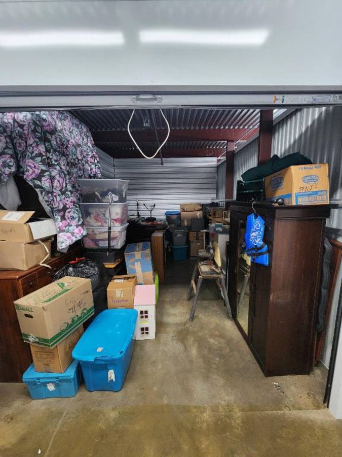 10 x 15 storage unit in Beaumont, TX