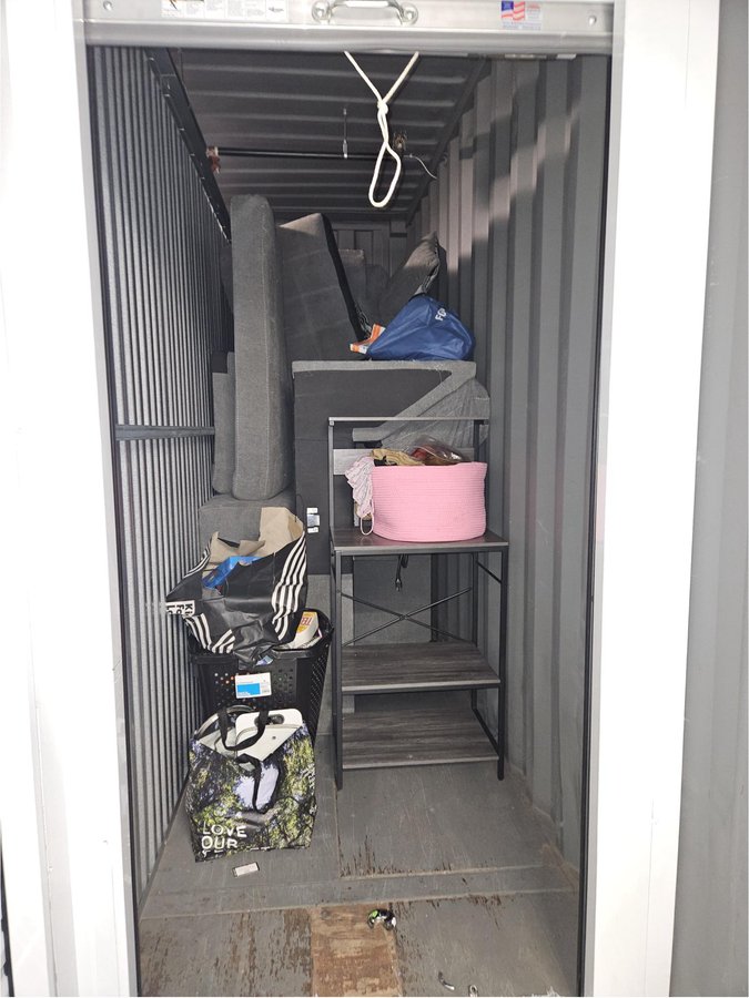 5 x 10 storage unit in Nottingham, MD