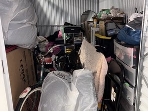 10 x 10 storage unit in Hopkins, MN