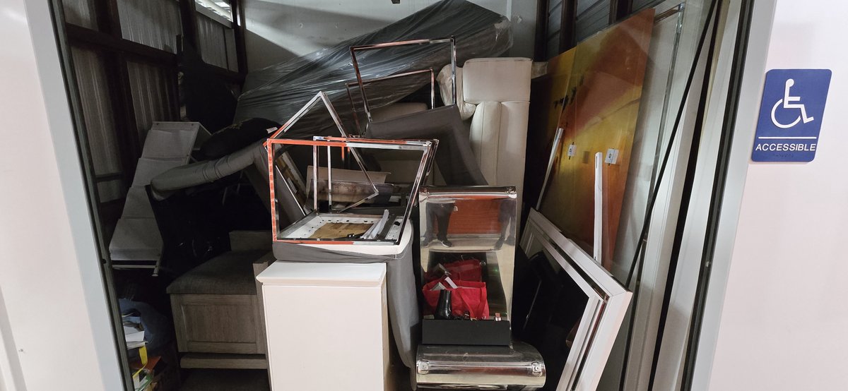 5 x 10 storage unit in Miami, FL