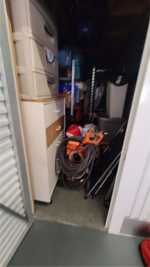 5 x 10 storage unit in Shoreline, WA