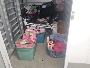 5 x 7 unit in El Cajon