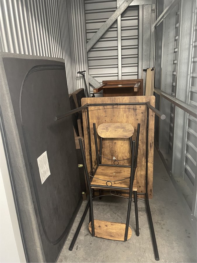 5 x 10 storage unit in Portland, OR
