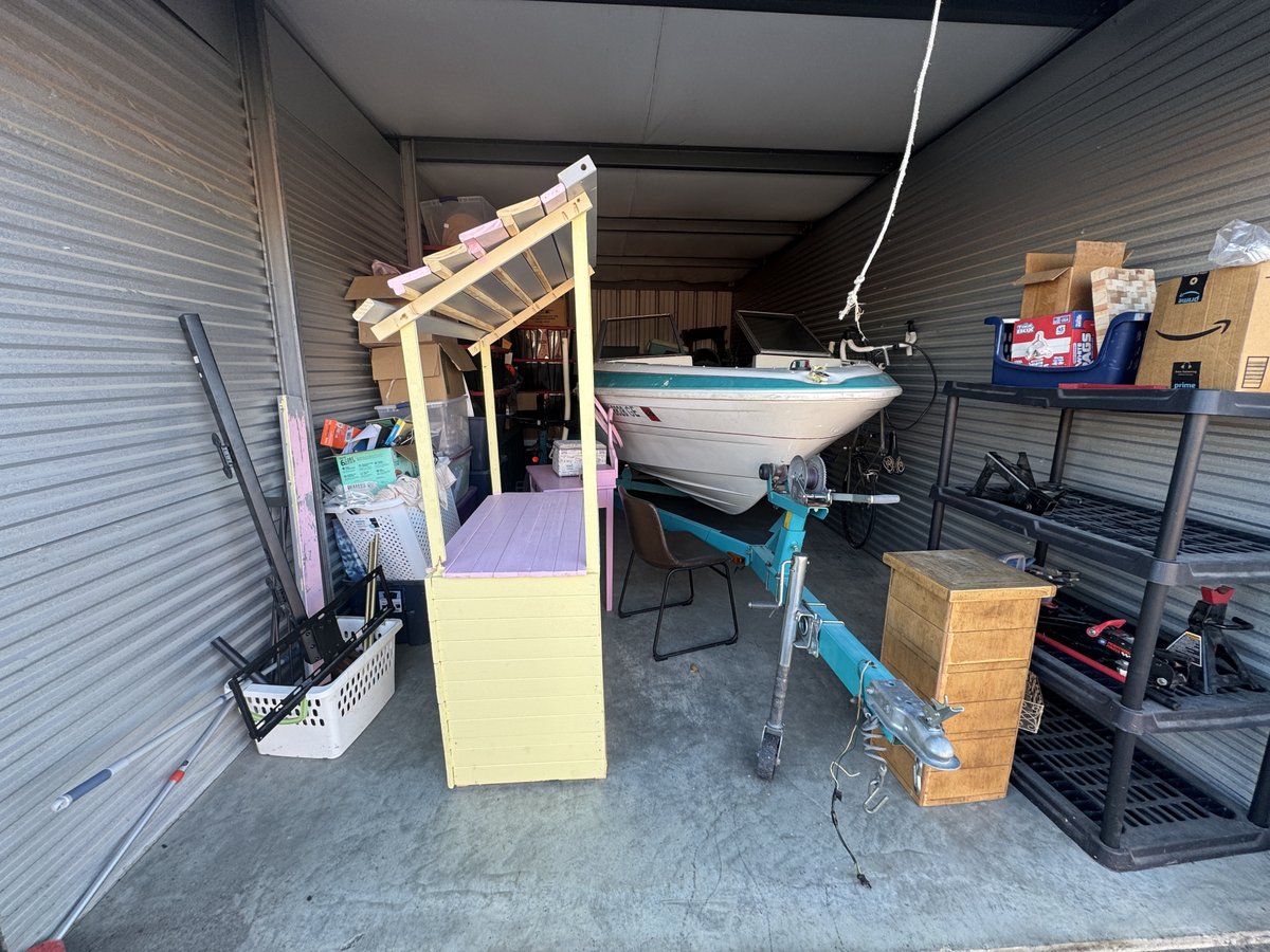 11 x 25 storage unit in Fargo, ND