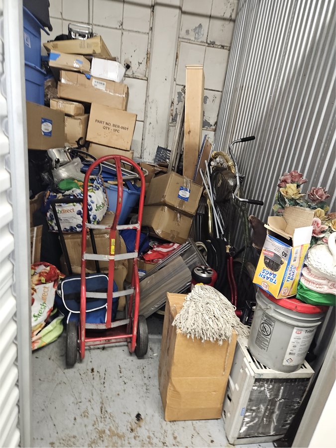 10 x 10 storage unit in Bronx, NY
