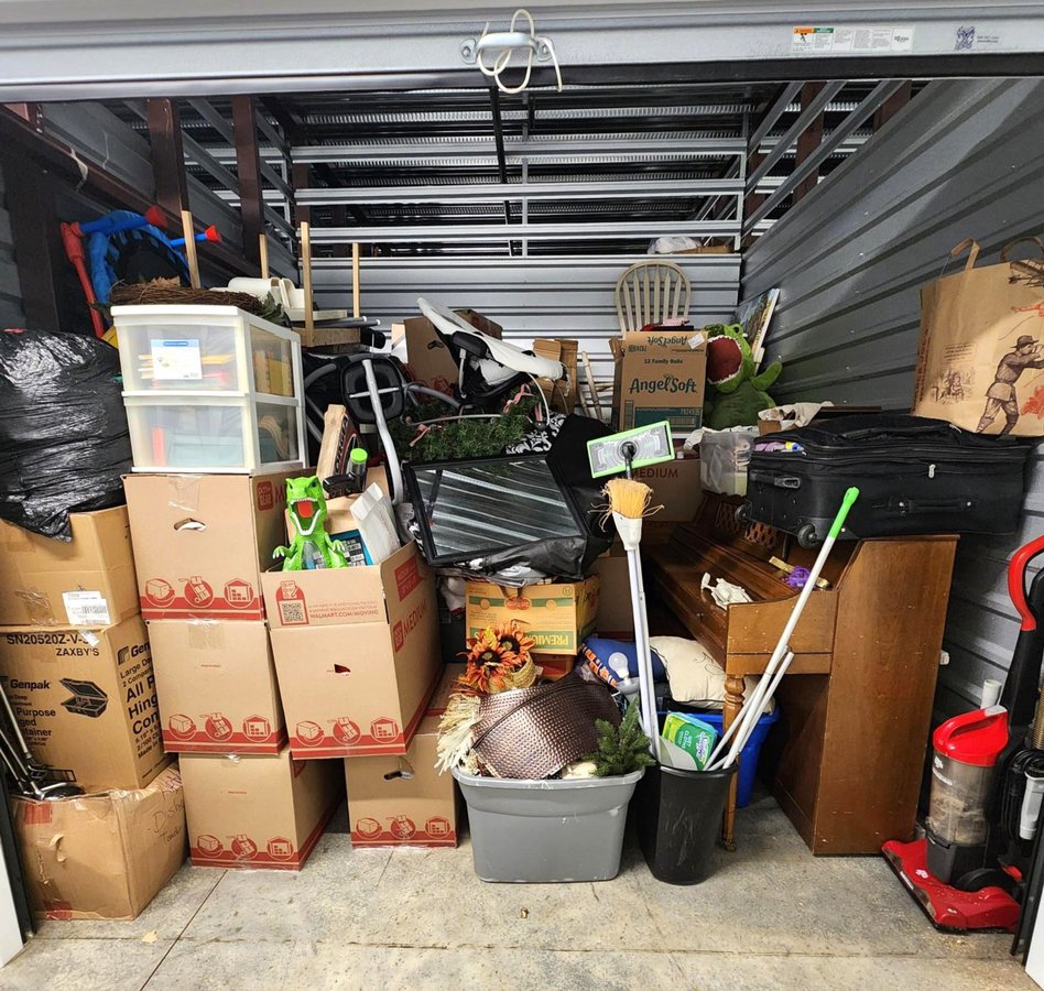 10 x 10 storage unit in Gainesville, GA