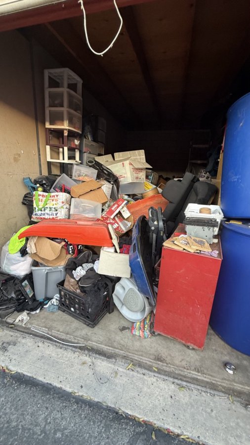 10 x 20 storage unit in Riverside, CA