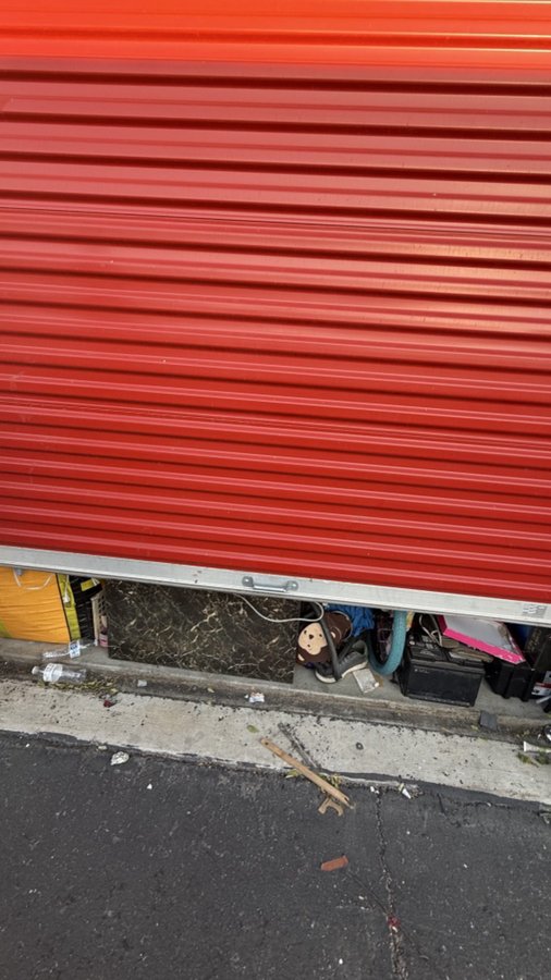 10 x 10 storage unit in Riverside, CA