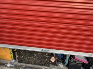 10 x 10 storage unit in Riverside, CA
