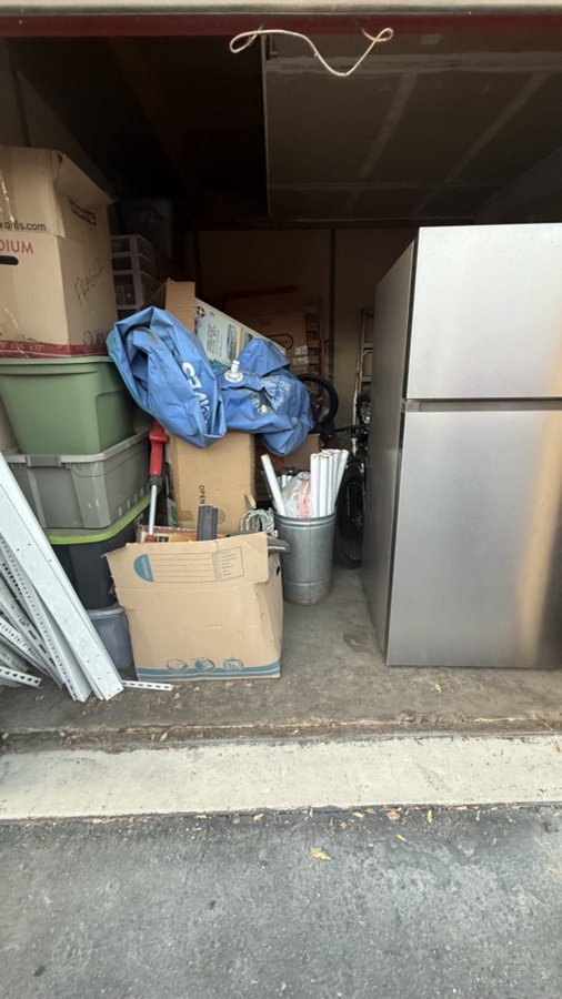 10 x 10 storage unit in Riverside, CA