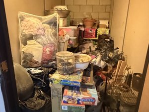 5 x 10 storage unit in Riverside, CA