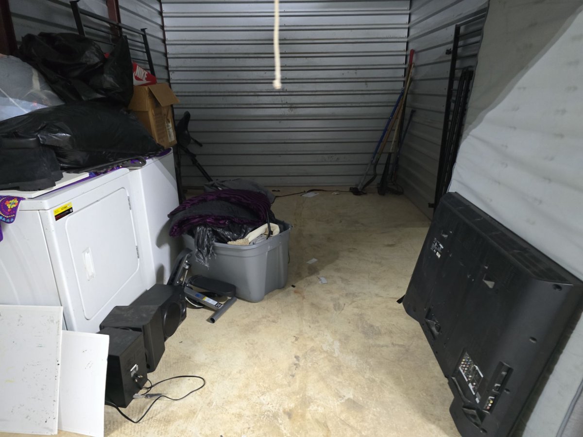 10 x 15 storage unit in Chalmette, LA