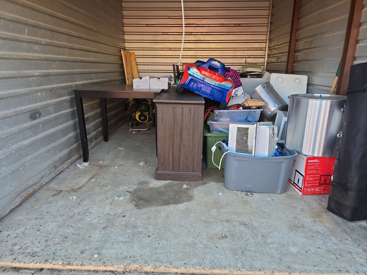 10 x 15 storage unit in Chalmette, LA