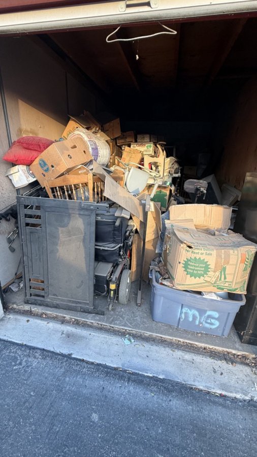 10 x 20 storage unit in Riverside, CA