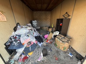 10 x 20 storage unit in Riverside, CA