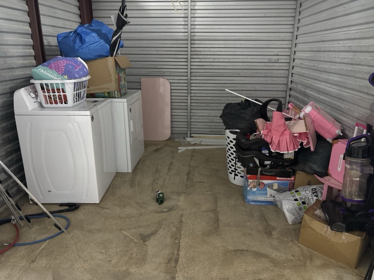 10 x 10 storage unit in Chalmette, LA