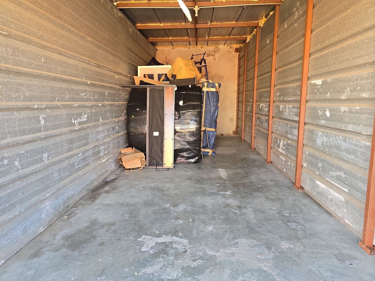 10 x 30 storage unit in Gretna, LA