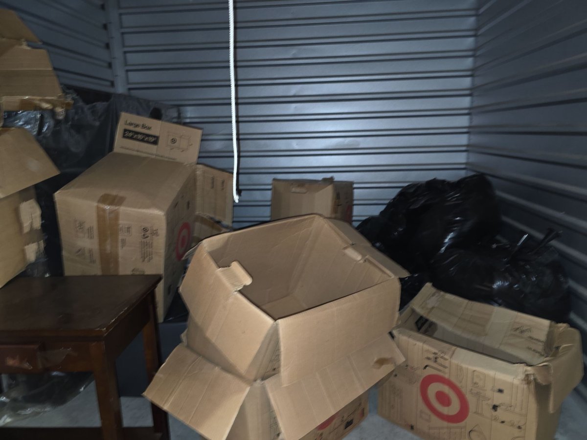 10 x 10 storage unit in Harvey, LA