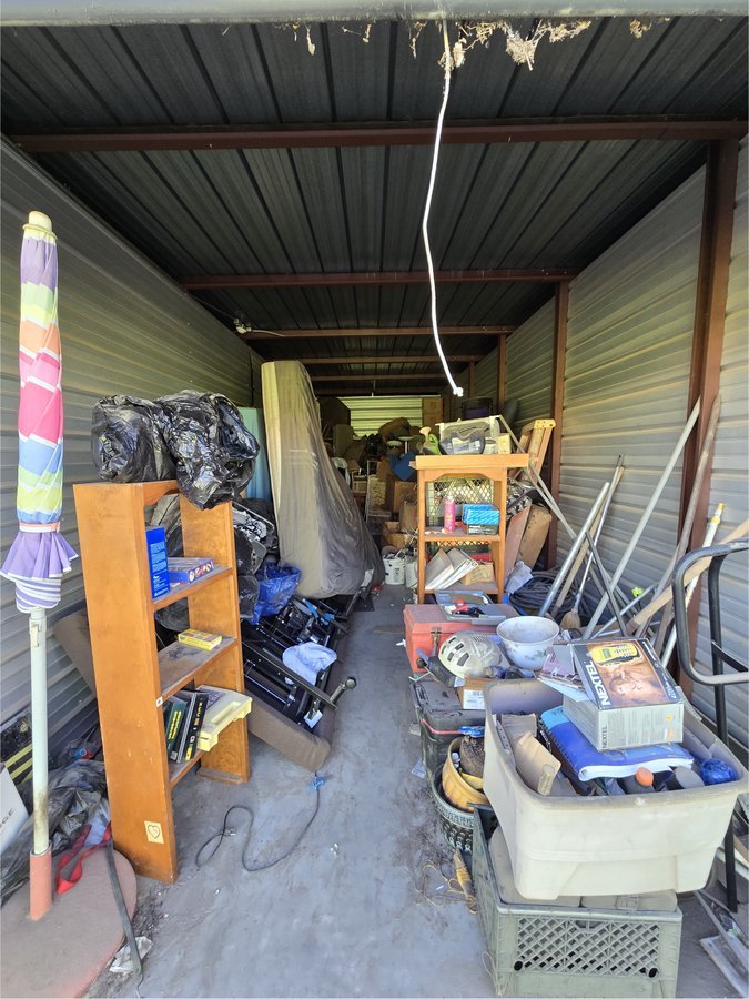 10 x 30 storage unit in Hesperia, CA