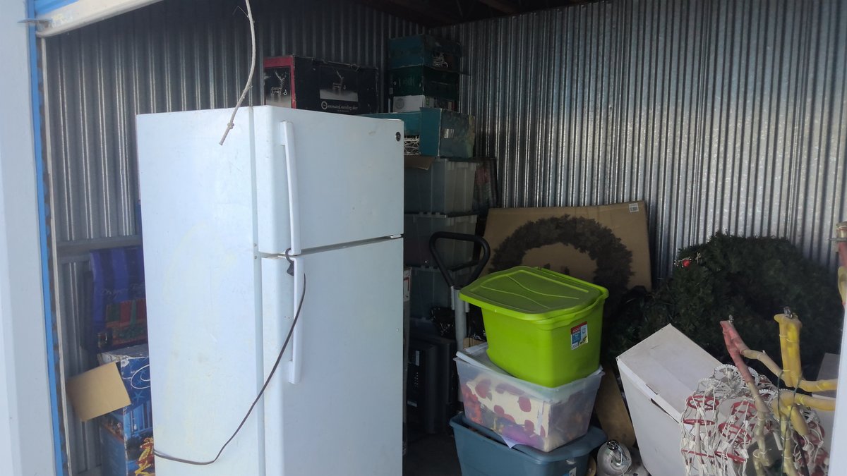 10 x 10 storage unit in Riverside, CA