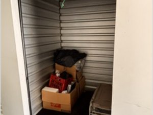 5 x 5 storage unit in Dallas, TX