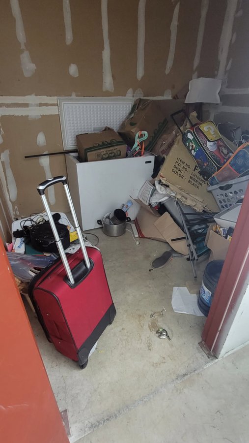 7 x 9 storage unit in North Lauderdale, FL