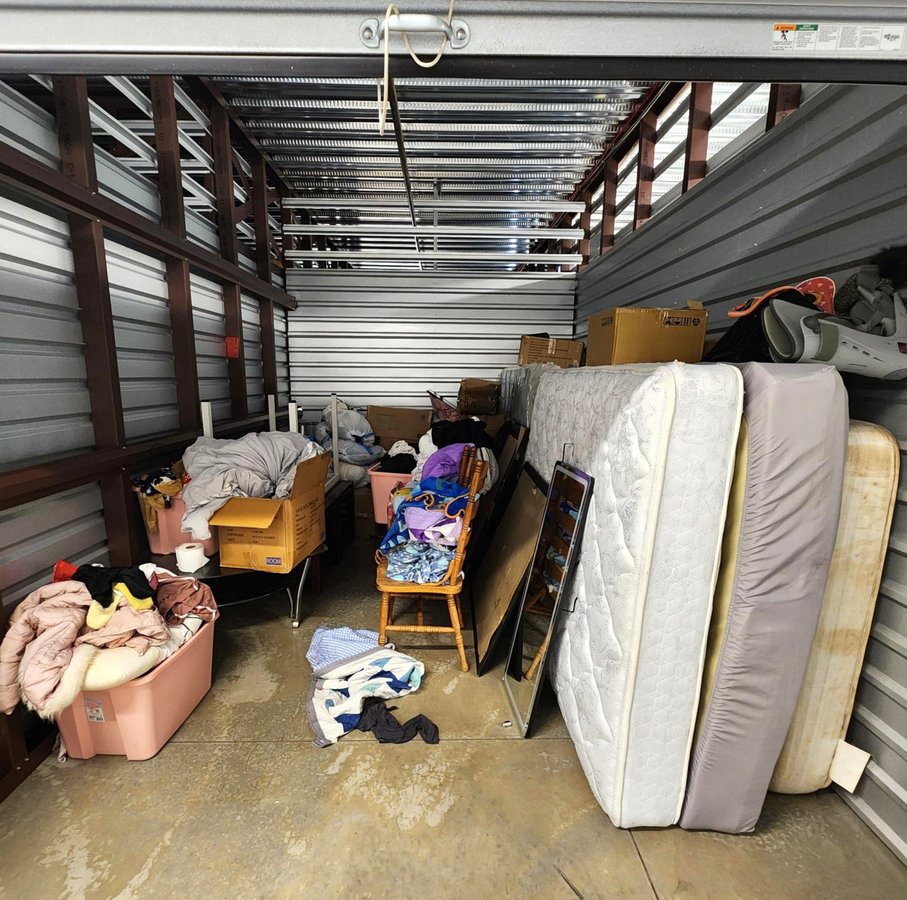 10 x 15 storage unit in Gainesville, GA