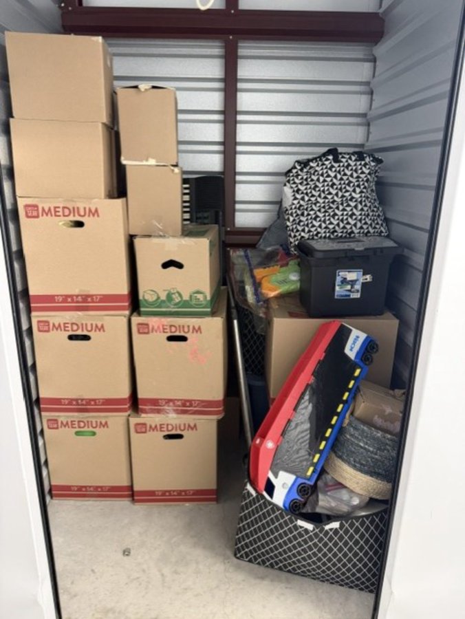 5 x 5 storage unit in Lithia Springs, GA