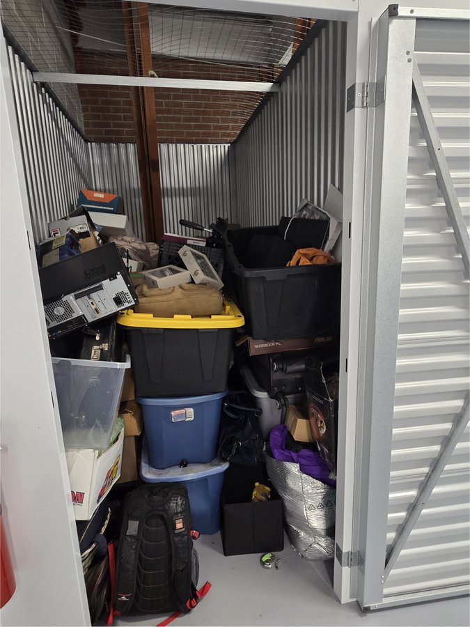 5 x 10 storage unit in Wallingford, CT