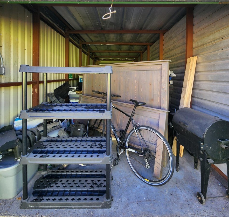 10 x 30 storage unit in Lockport, NY
