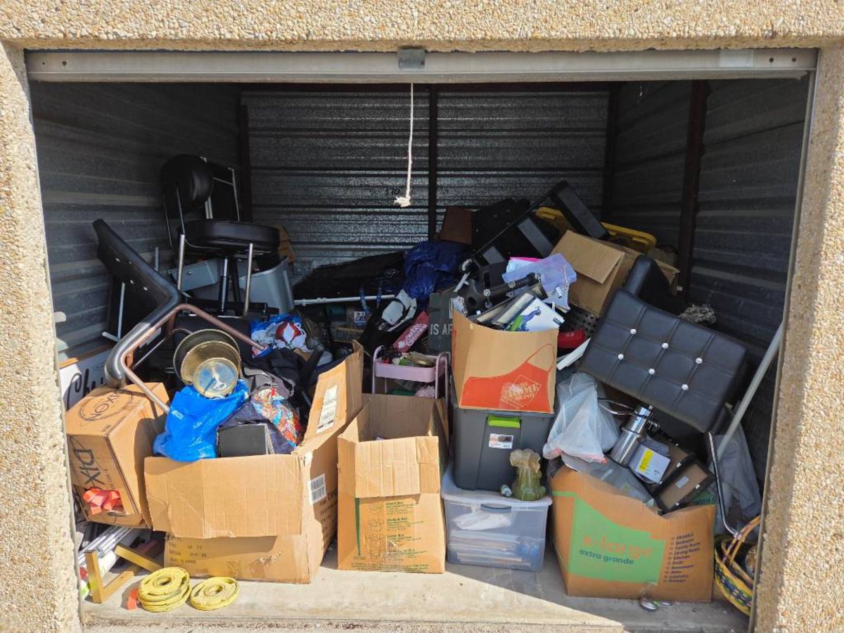 10 x 10 storage unit in San Antonio, TX