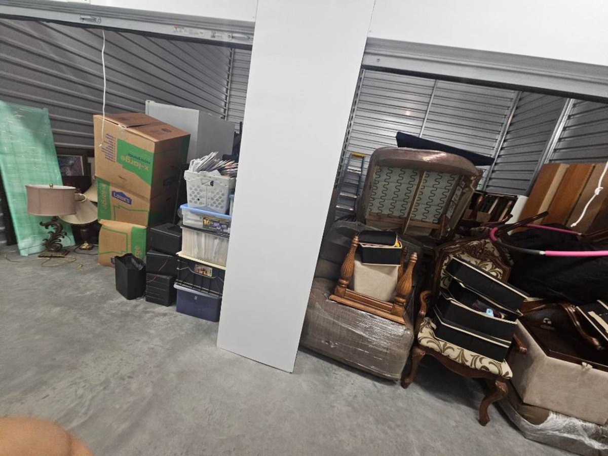 20 x 15 storage unit in Phoenix, AZ