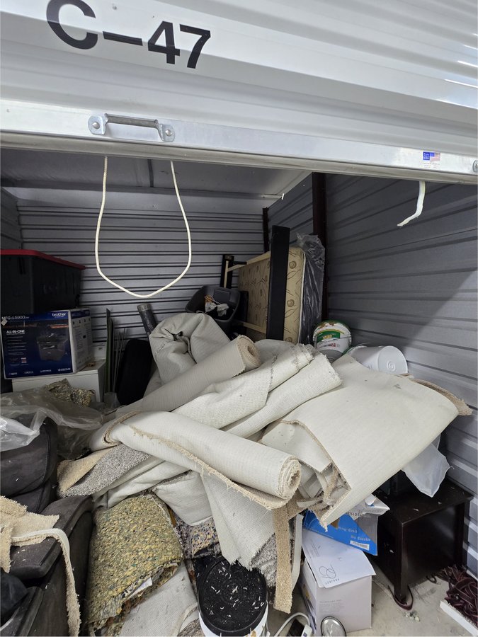 10 x 10 storage unit in Lithia Springs, GA