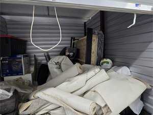 10 x 10 storage unit in Lithia Springs, GA