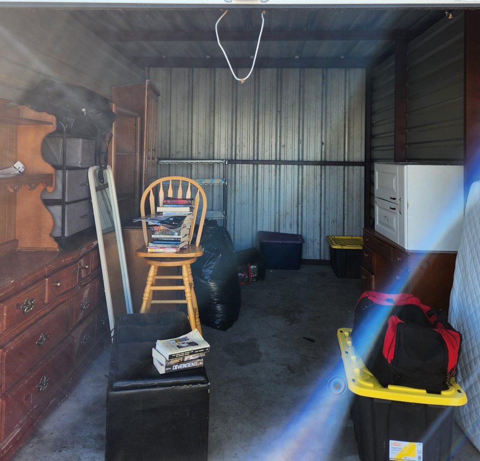 10 x 15 storage unit in Lockport, NY