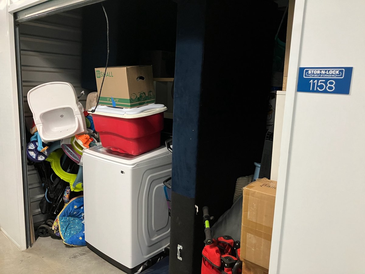 10 x 10 storage unit in Rancho Cucamonga, CA