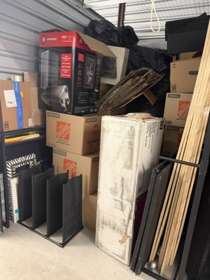10 x 10 storage unit in Lithia Springs, GA