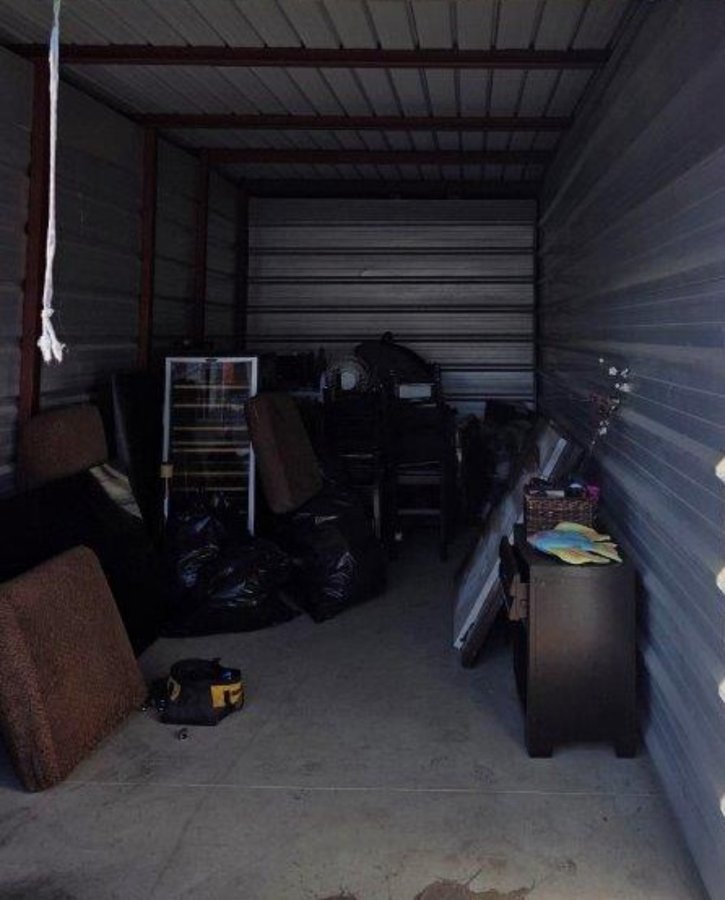 10 x 24 storage unit in Camarillo, CA