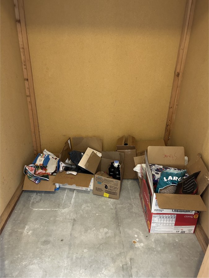 5 x 5 storage unit in Burlington, WA