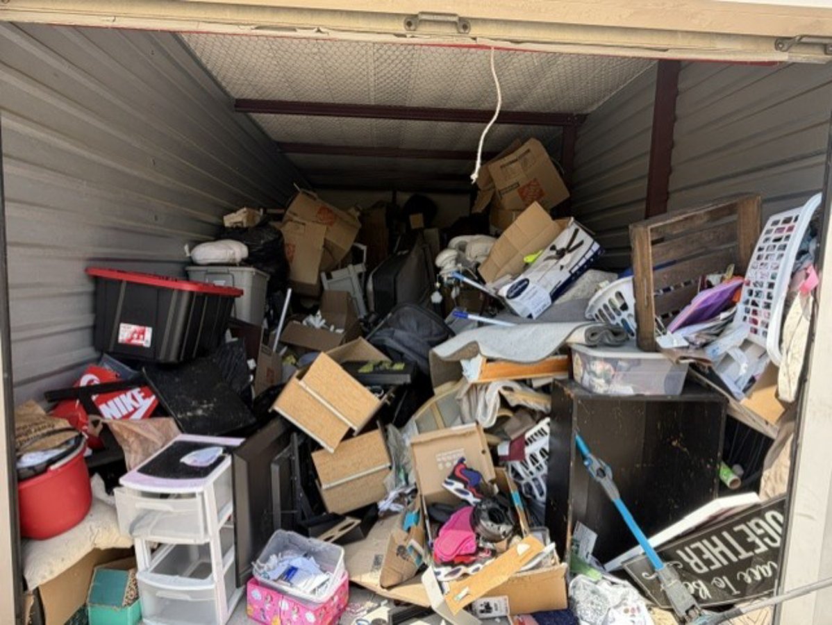 10 x 25 storage unit in Tyler, TX