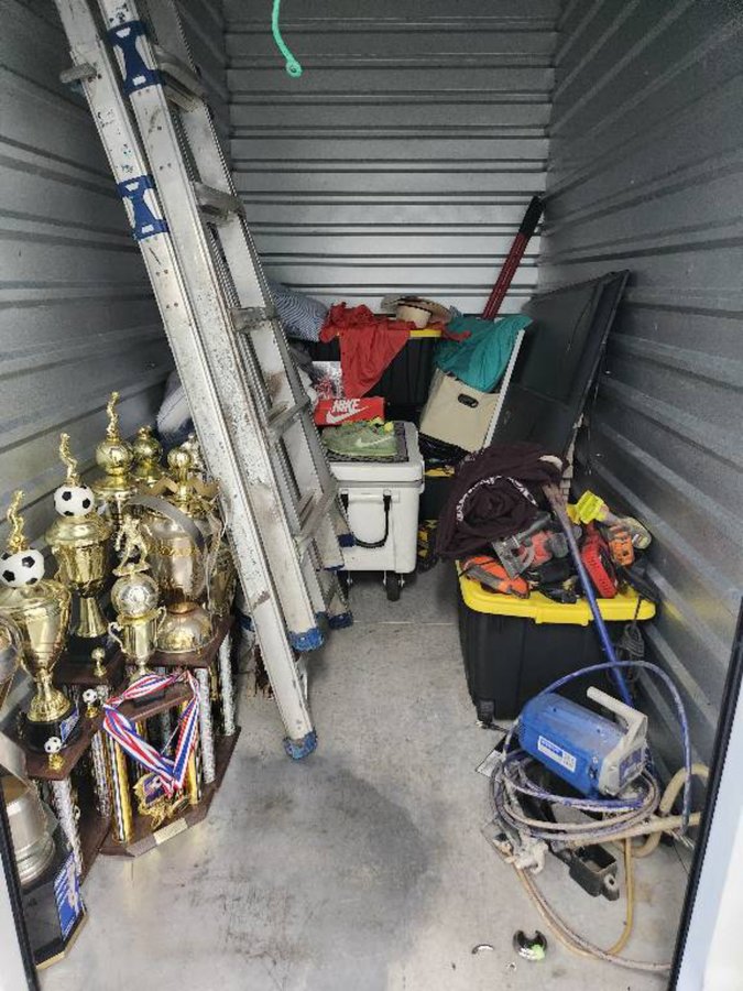5 x 10 storage unit in Pearland, TX