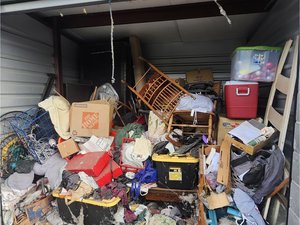 10 x 10 storage unit in Medford, OR