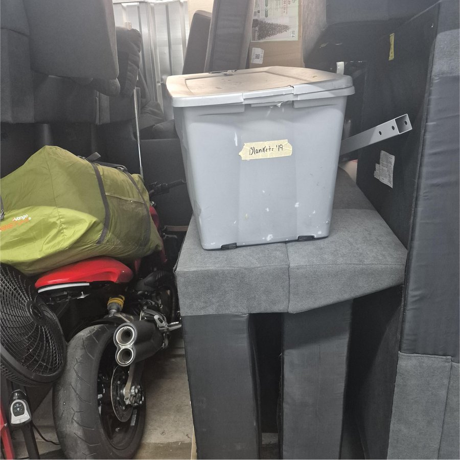 10 x 10 storage unit in Lakewood, OH